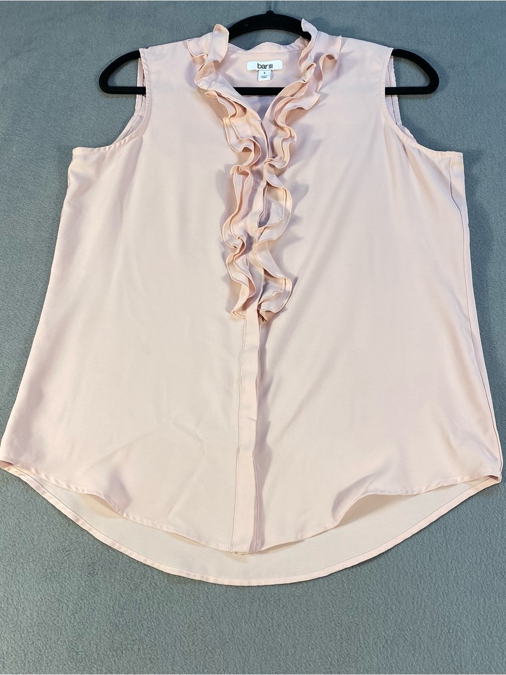 Bar III women’s pink Ruffle front sleeveless button up blouse, size S